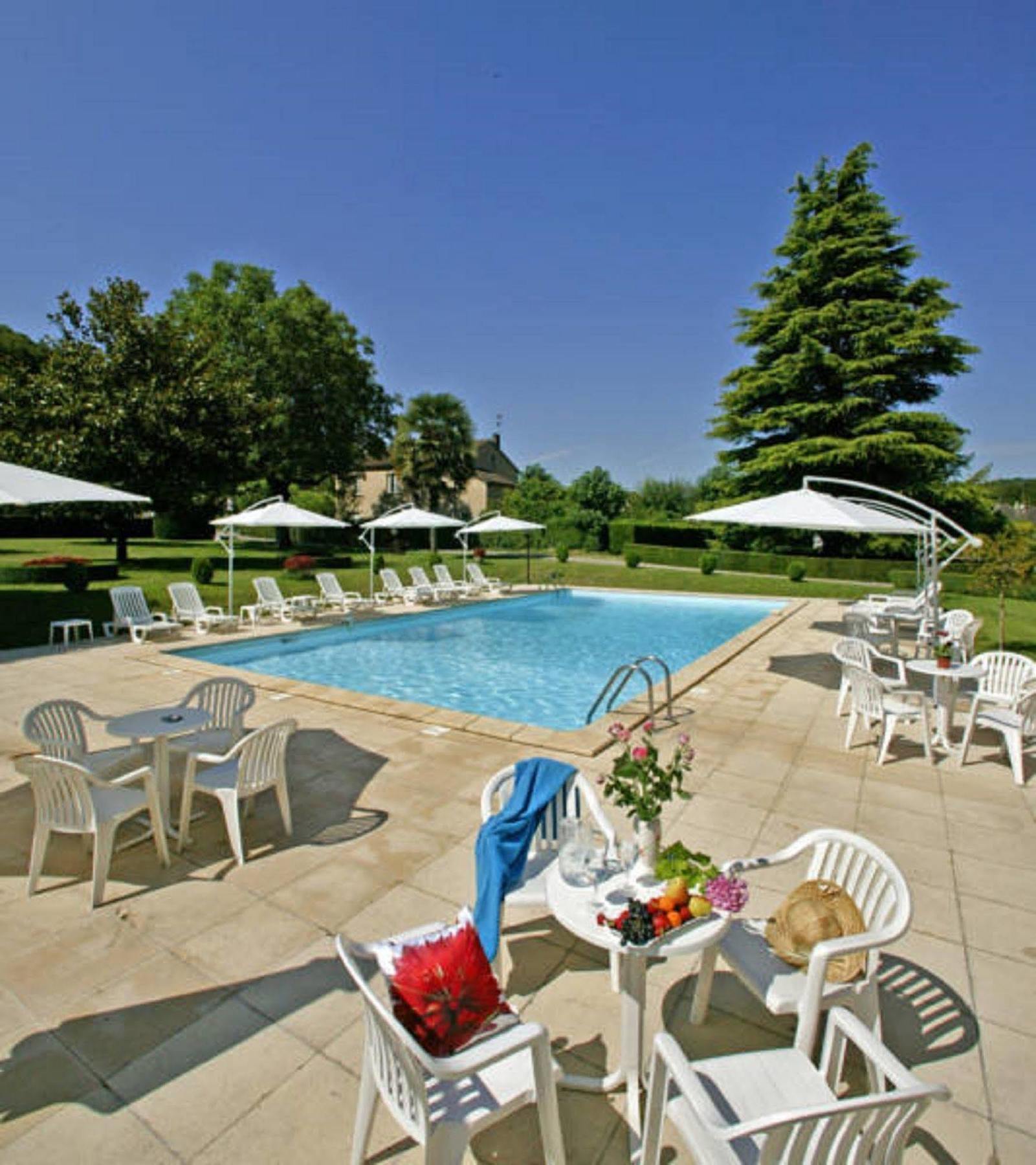 Hotel Des Roches - Climatisation Les Eyzies Buitenkant foto