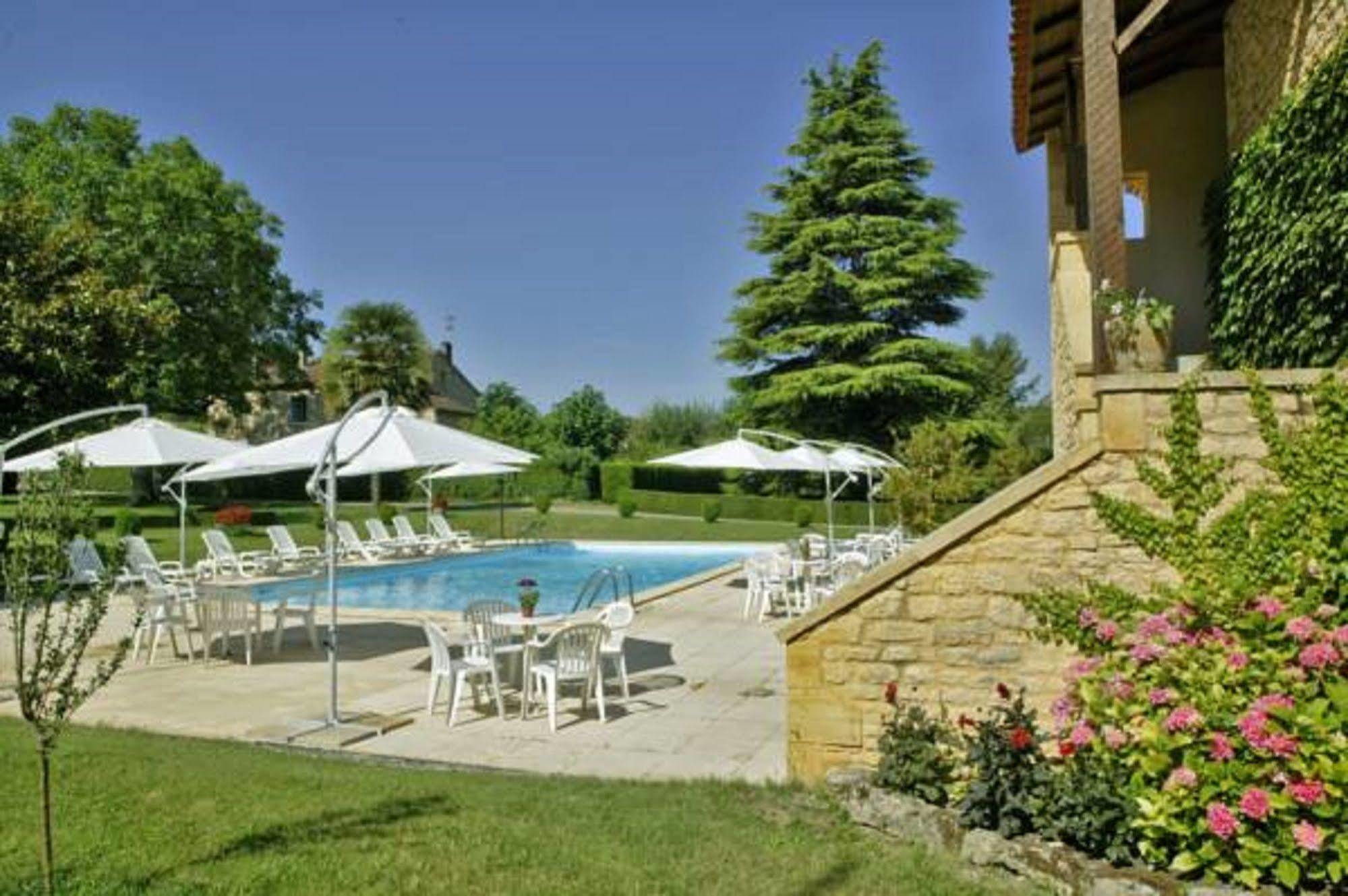 Hotel Des Roches - Climatisation Les Eyzies Buitenkant foto